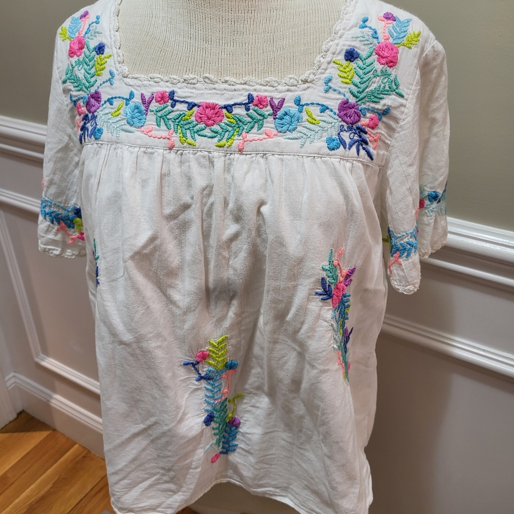 Lilly Pulitzer White Cotton Tunic with Multicolor Floral Embroidery